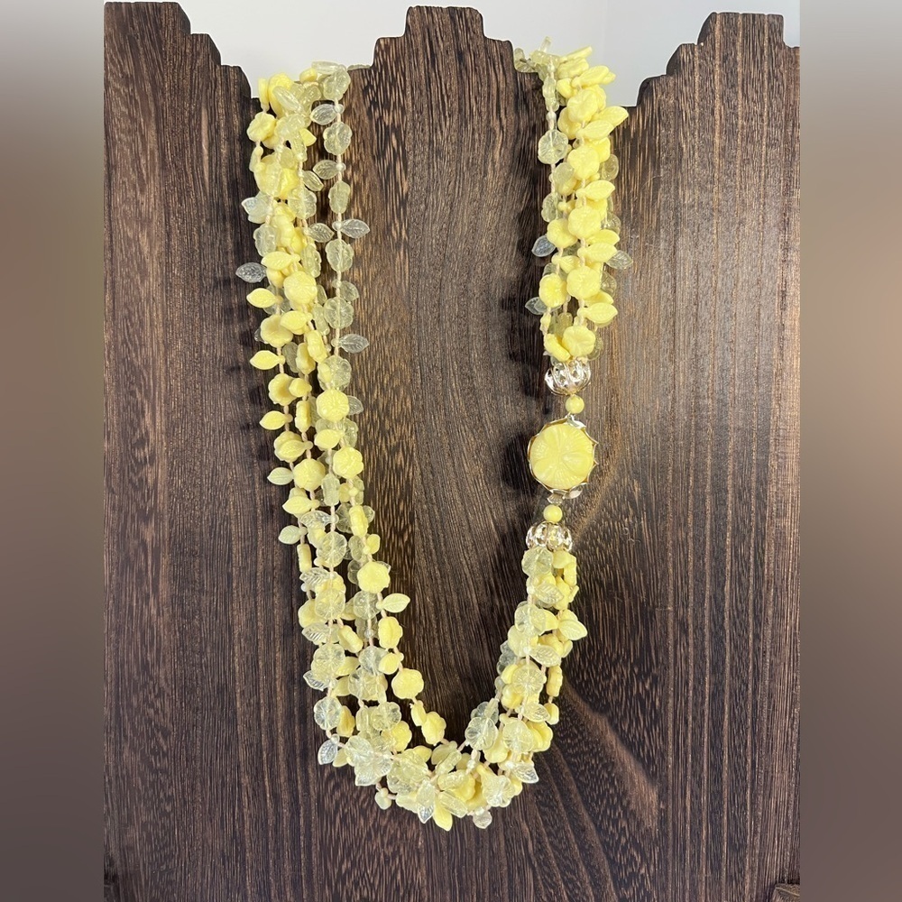 Vintage Yellow Flower Acrylic Hong Kong Necklace 23” D6